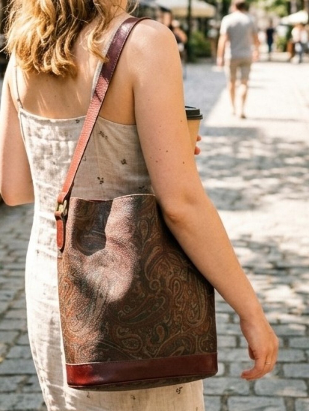 HASTINGS and SMITH  Purse (Vintage) Is Worn As Shown! Bucket Bag, Paisly Print